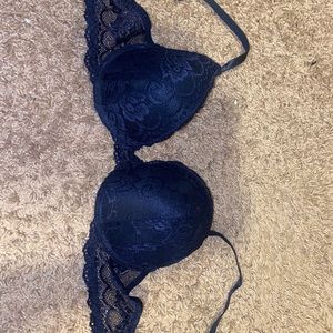 Laura Ashley Blue Lace Push-Up Bra 36C.